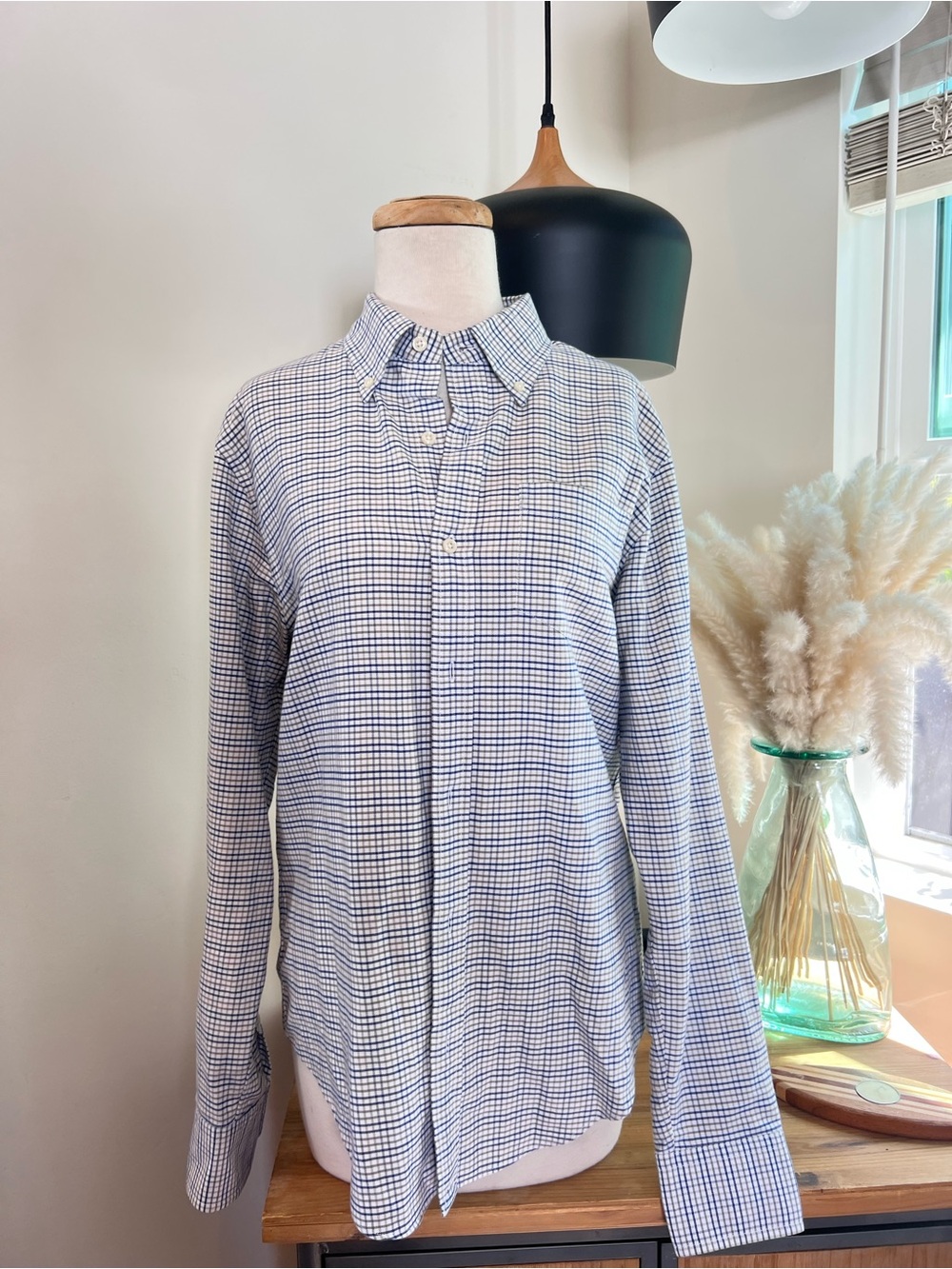 Club Monaco Slim Fit Button Down Shirt Small Blue White Check 100% Cotton